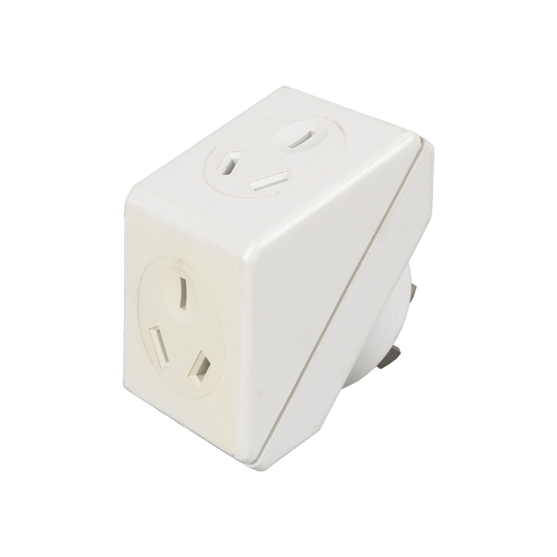 10A 250V নিরাপদ এবং সর্বজনীন ত্রিভুজাকার প্লাগ পাওয়ার কনভার্টার